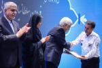 تقدیر از کارشناس اورژانس ۱۱۵ استان مرکزی در مراسم برترینهای ستاد هماهنگی سفر کشور
