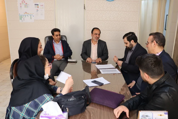 بازدید سرزده رئیس دانشگاه علوم پزشکی اراک از بیمارستان امام خمینی (ره) محلات