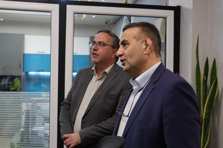 بازدید رئیس دانشگاه علوم پزشکی اراک از واحدهای دیسپچ و MCMC اورژانس پیش بیمارستانی