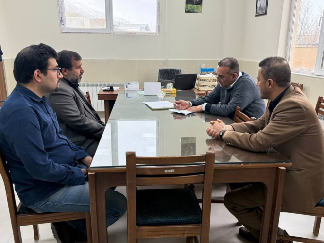 بازدید رییس دانشگاه علوم پزشکی اراک از حوزه سلامت شهرستان شازند در ایام نوروز