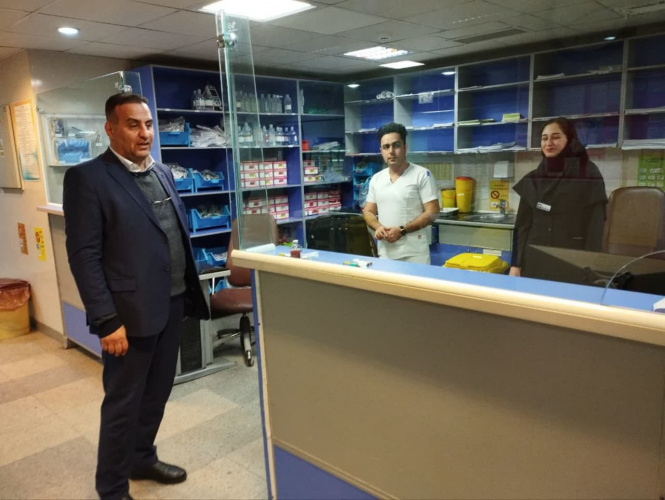 بازدید شبانه و سرزده رئیس دانشگاه علوم پزشکی اراک از بیمارستان امیرالمومنین(ع)