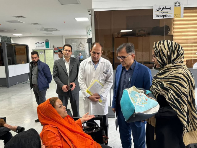 بازدید جانشین رییس دانشگاه علوم پزشکی اراک در ستاد نوروزی از بیمارستان های امیرالمومنین(ع) و سینا رضایی آشتیانی
