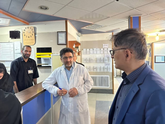 بازدید جانشین رییس دانشگاه علوم پزشکی اراک در ستاد نوروزی از بیمارستان امام‌خمینی(ره) محلات