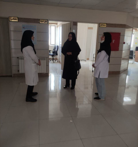 بازدید مسئول ستاد نوروزی دانشگاه علوم پزشکی اراک از مرکز خدمات جامع سلامت شهری مهاجران
