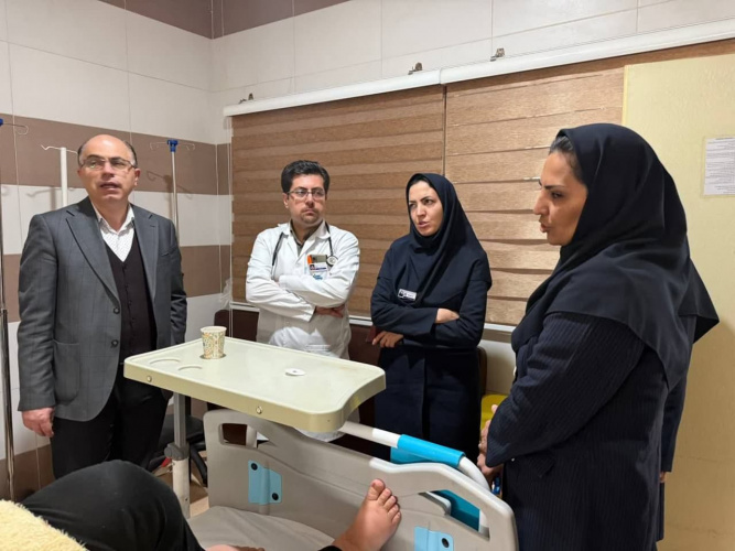 بازدید جانشین رییس دانشگاه علوم پزشکی اراک در ستاد نوروزی از بیمارستان امیرالمؤمنین(ع)