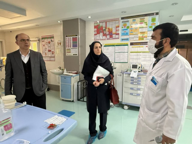 بازدید جانشین رئیس دانشگاه علوم پزشکی اراک در ستاد نوروزی از بیمارستان تامین اجتماعی شازند