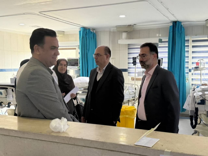 بازدید جانشین رییس دانشگاه علوم پزشکی اراک از بیمارستان امیرالمومنین(ع)