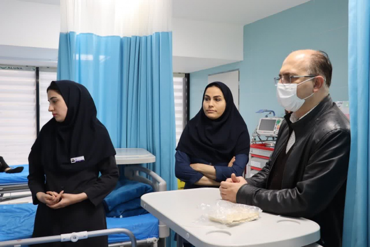 پایش رضایتمندی و ارزیابی خدمات درمانی در نوروز با حضور جانشین رئیس دانشگاه در بیمارستان سینا رضایی آشتیانی