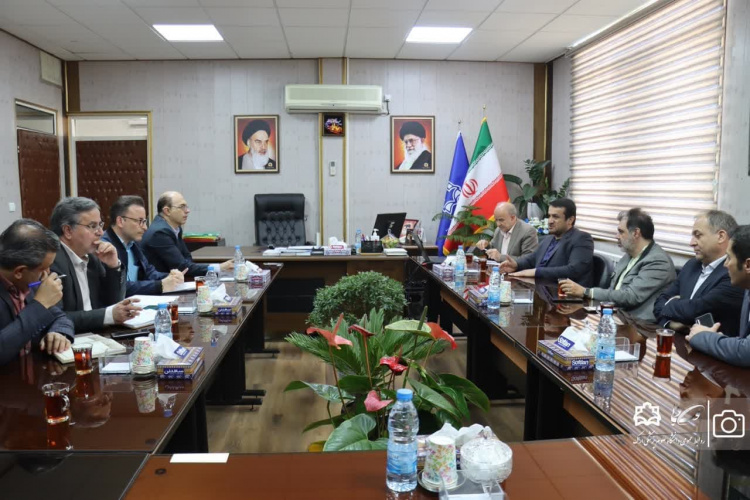 برگزاری نشست سرپرست مرکز هماهنگی امور اقتصادی وزارت بهداشت با مسئولان دانشگاه علوم پزشکی اراک