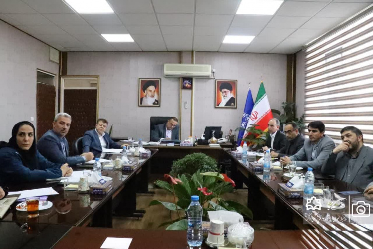 نشست هماندیشی تعیین تکلیف املاک اهدایی خیرین به مرکز بهداشت شهرستان اراک برگزار شد