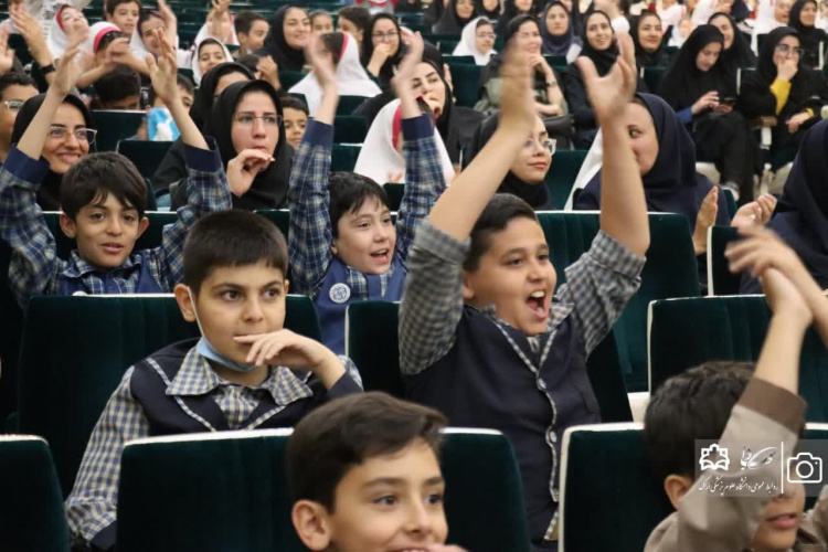 آیین زنگ سلامت و اختتامیه برنامه سفیران سلامت دانشآموزی