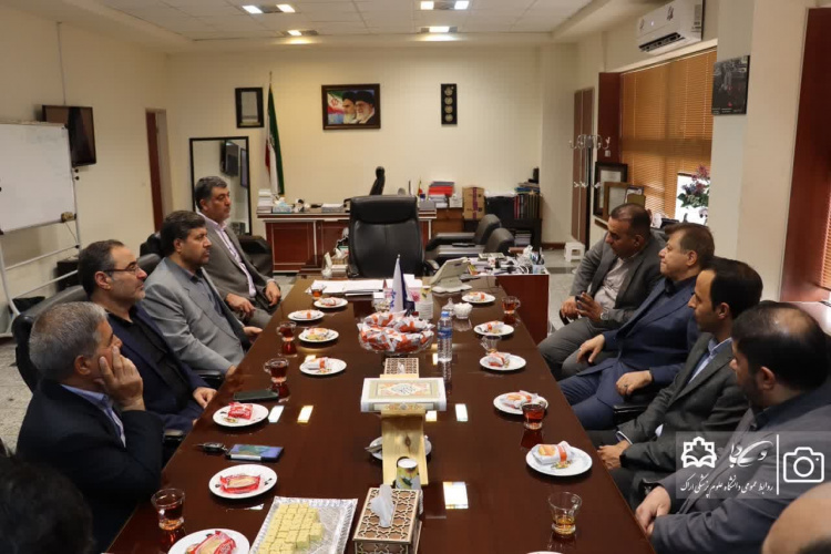 دیدار رئیس دانشگاه علوم پزشکی اراک با اعضای شورای اسلامی شهر به مناسبت روز شوراها