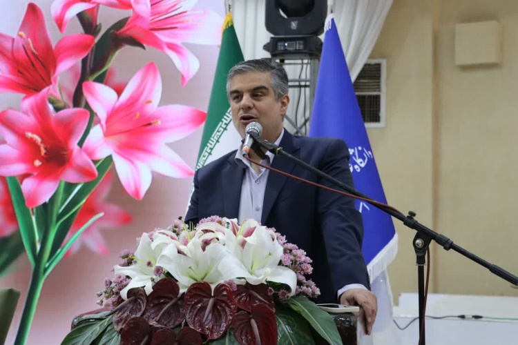 استاندار مرکزی در آیین گرامیداشت مقام استاد: در حد اختیارات، حامی دانشگاه و اعضای هیئت علمی خواهیم بود