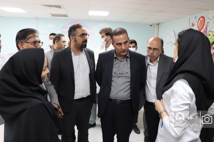 بازدید رئیس دانشگاه علوم پزشکی اراک از دانشکده دندانپزشکی و دانشکده بهداشت