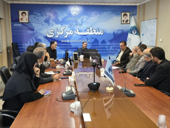 دیدار رئیس دانشگاه علوم پزشکی اراک با مدیر مخابرات منطقه مرکزی با هدف گسترش تعاملات بیندستگاهی