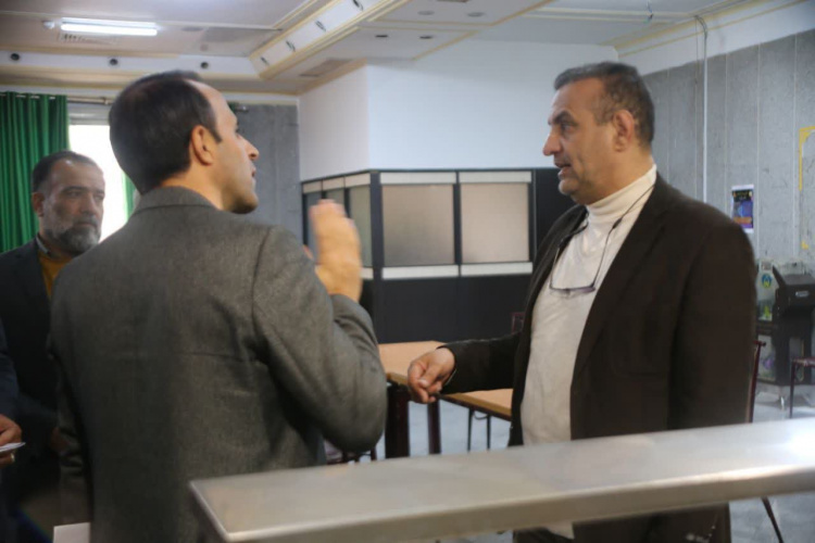 بازدید رئیس دانشگاه علوم پزشکی اراک از سالن غذاخوری دانشجویان مجتمع پیامبر اعظم(ص)